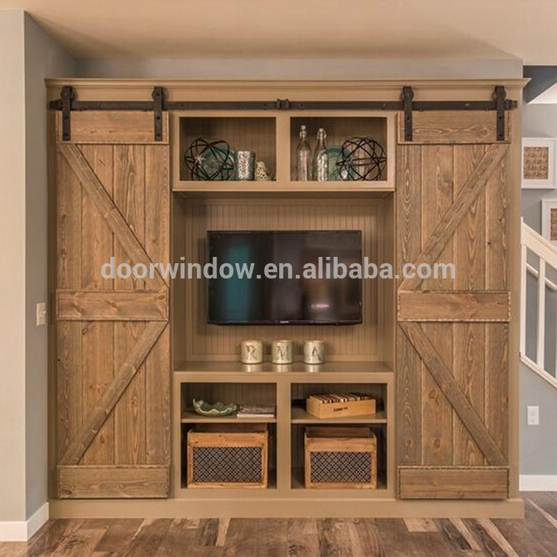 Doorwin 2021Brown color home doors wood interior doors with K type oak plank panel barn door by Doorwin