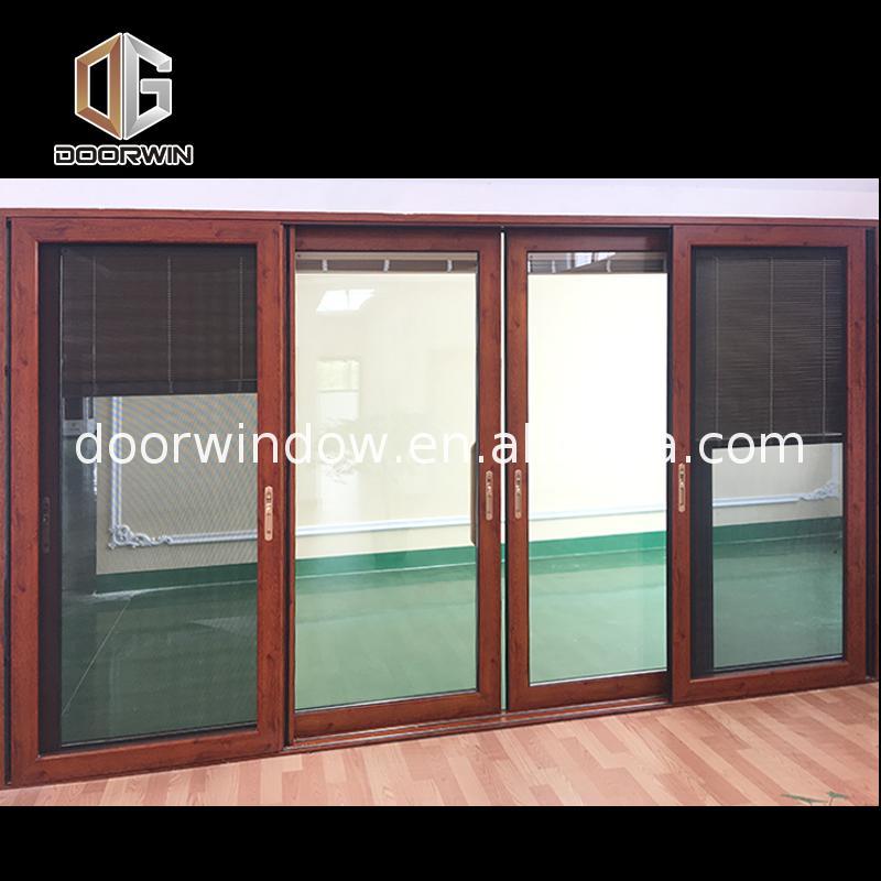 Doorwin 2021China factory supplied top quality wood sliding doors closet solid 4 panel internal patio door netting