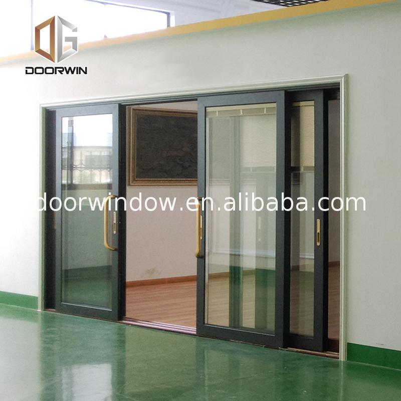 Doorwin 2021China factory supplied top quality wood sliding doors closet solid 4 panel internal patio door netting