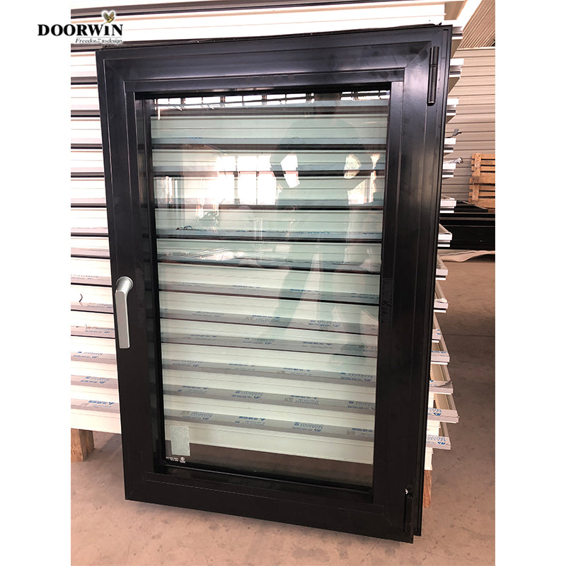 Doorwin 2021The World China Supplier Grill Design 9 Foot Aluminum Wooden Frame Glass with Blinds System Model House Tilt Turn &up Window