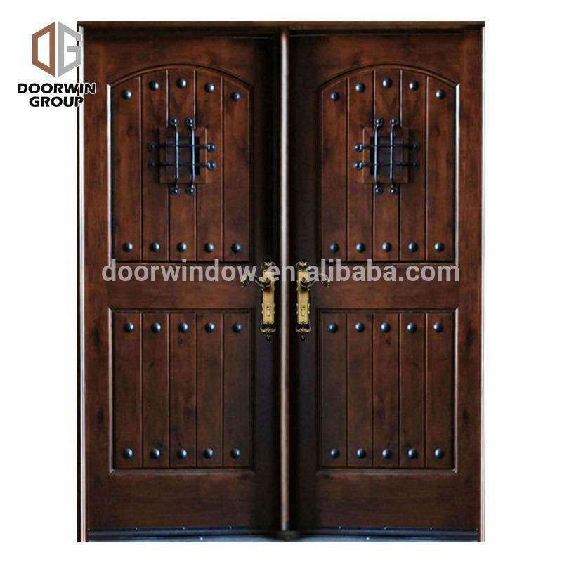 DOORWIN 2021Solid wood frame arched top design knotty alder home doors with OEM/ODM by Doorwin