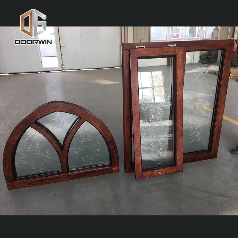 DOORWIN 2021specialty shapes window-27 Fantastic arched oak wood window frame with carved glass